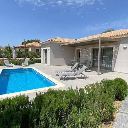 Pessadiana Retreat Relaxing Tranquil Luxurious וילה